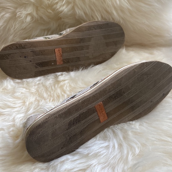 Coach Lobster Flats - Picture 6 of 11